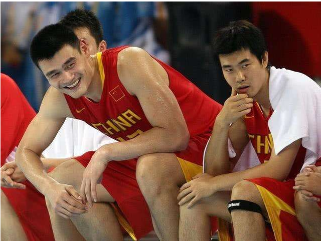 约基奇34+10+9完爆申京，杜兰特14中5探花空砍27分，掘金力克火箭（约基奇34+10+9压制申京，杜兰特14投5中；探花空砍27分，掘金击败火箭）