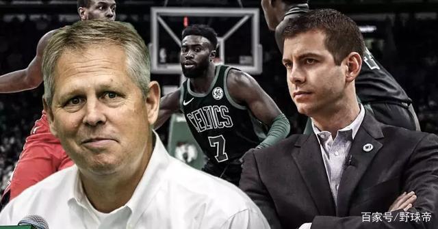 抽象，特朗普晒和C罗踢球的AI生成视频：C罗很聪明也很酷（特朗普晒AI合成与C罗踢球视频：称C罗聪明又酷）