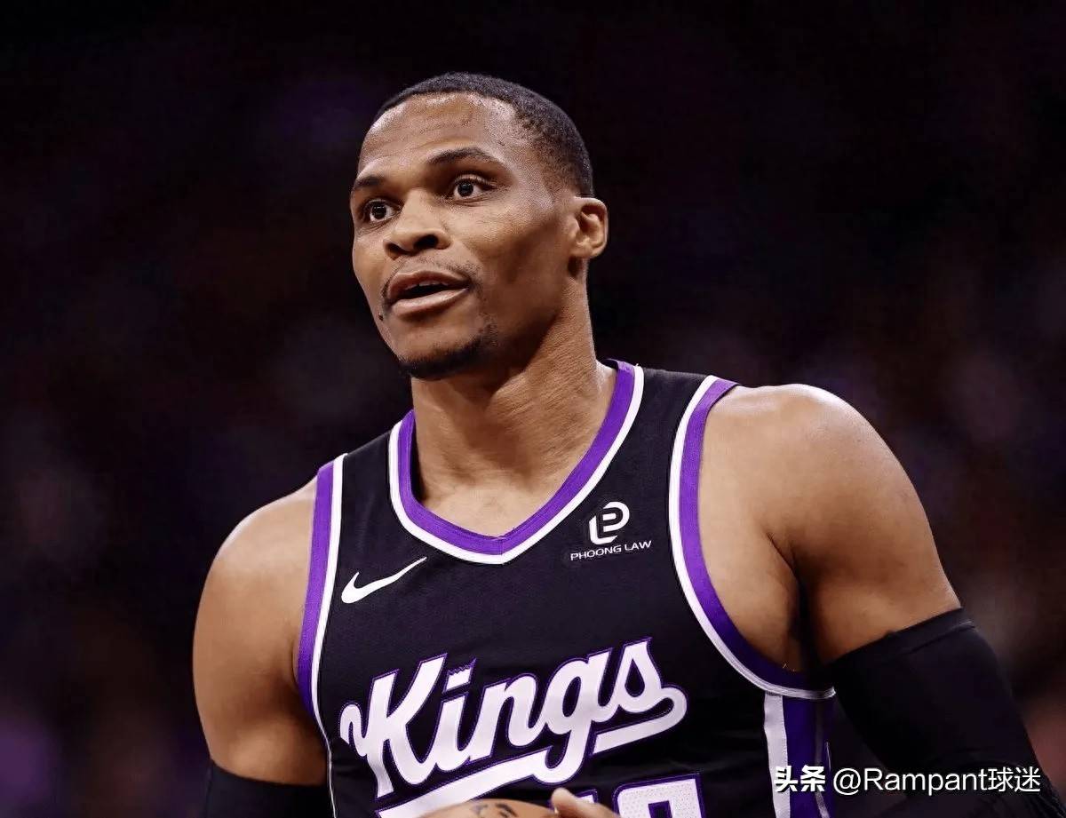 库普梅纳斯：我踢后卫感觉很好；斯帕莱蒂带来了积极的氛围（库普梅纳斯：后卫位置适应良好，斯帕莱蒂营造积极氛围）