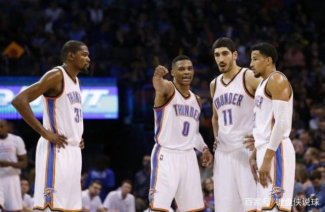 官方：受大雾影响，巴萨前往客场的航班将延迟一个小时起飞（官方通报：大雾导致巴萨客场航班起飞延迟1小时）