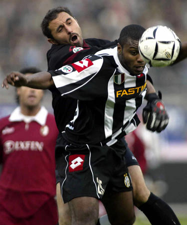 渐入佳境，安迪-迪乌夫首次代表国米首发斩获处子球（状态回暖，安迪-迪乌夫首次为国米先发即破门斩获处子球）