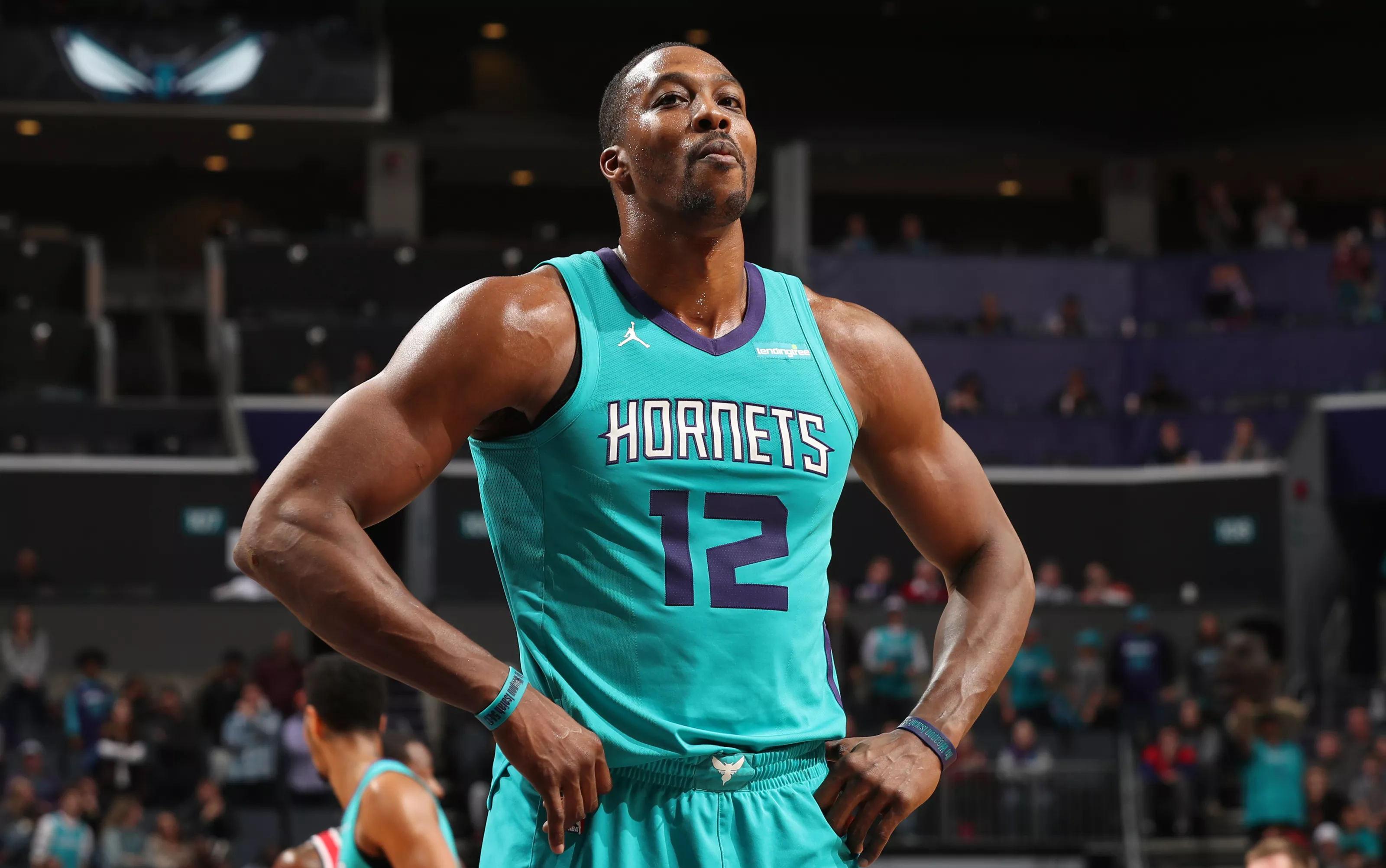 阿斯：拉菲尼亚因为肌肉不适缺战贝蒂斯，他能出战下场欧冠（阿斯：拉菲尼亚肌肉不适无缘战贝蒂斯，预计下场欧冠可复出）