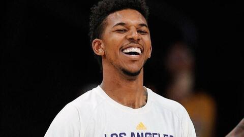 太阳队连胜势头强劲（太阳队豪取连胜，气势如虹）