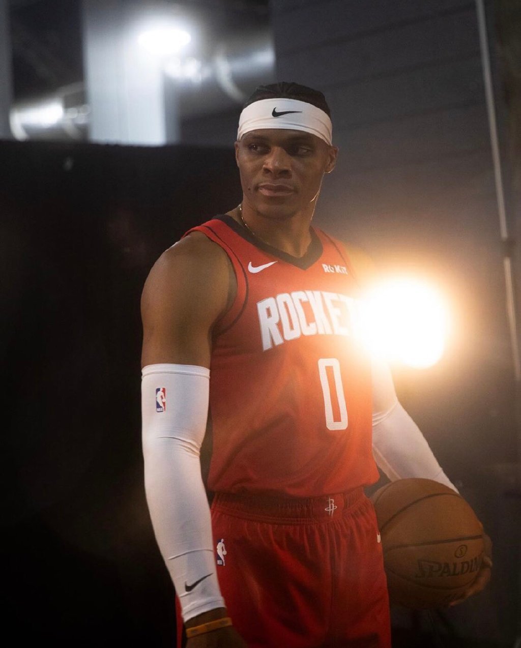 勇士领先11分被爵士逆转，库里甩锅球队防守，不提最后两投不中（勇士11分优势遭爵士翻盘，库里将责任指向防守，避谈末节两投不中）