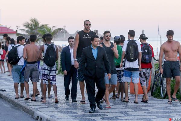 凯恩谈对阵阿森纳：在热刺待了这么久，这场比赛确实有些特殊（凯恩谈阿森纳之战：效力热刺多年，这一战意义非凡）