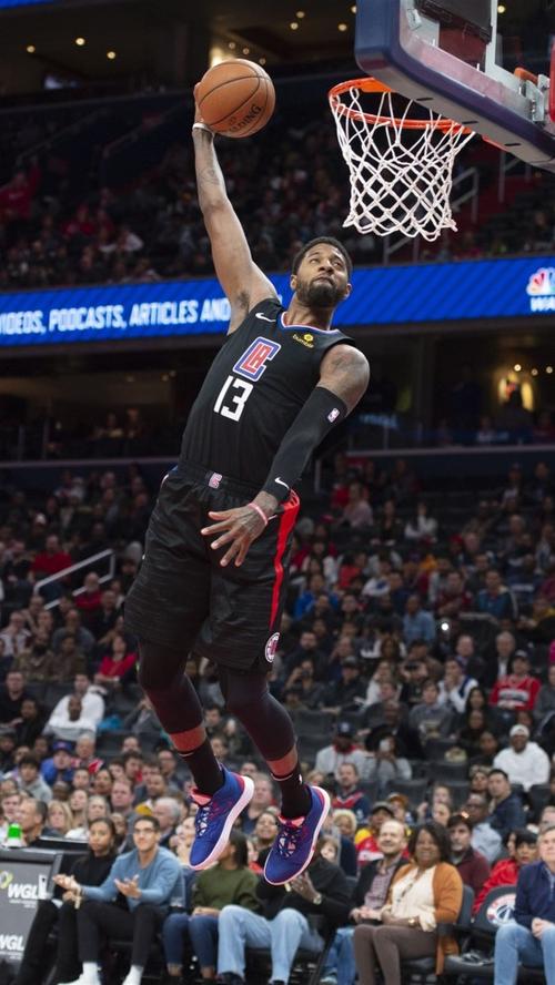 上海大鲨鱼怀特塞德崴脚缺席今晚对阵江苏肯帝亚比赛（上海大鲨鱼外援怀特塞德因脚踝扭伤缺席今晚对江苏肯帝亚之战）