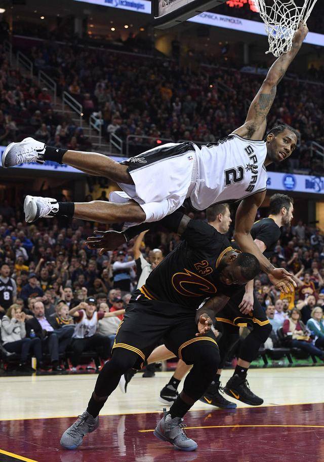 足球的不可预测性（足球的不确定性）