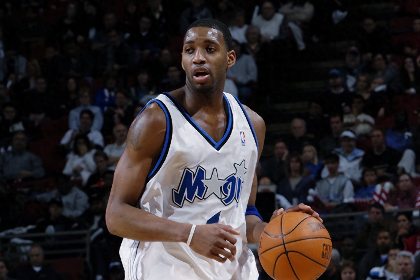 中甲半场：葛一凡两连扑保球门不失，苏州东吴0-0定南赣联（中甲半场战报：葛一凡连续神扑守住零封，苏州东吴0-0定南赣联）