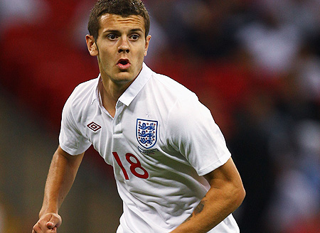 足球中超重金投入青训，多所足球学校开建（中超重金加码青训，多所足球学校相继开建）