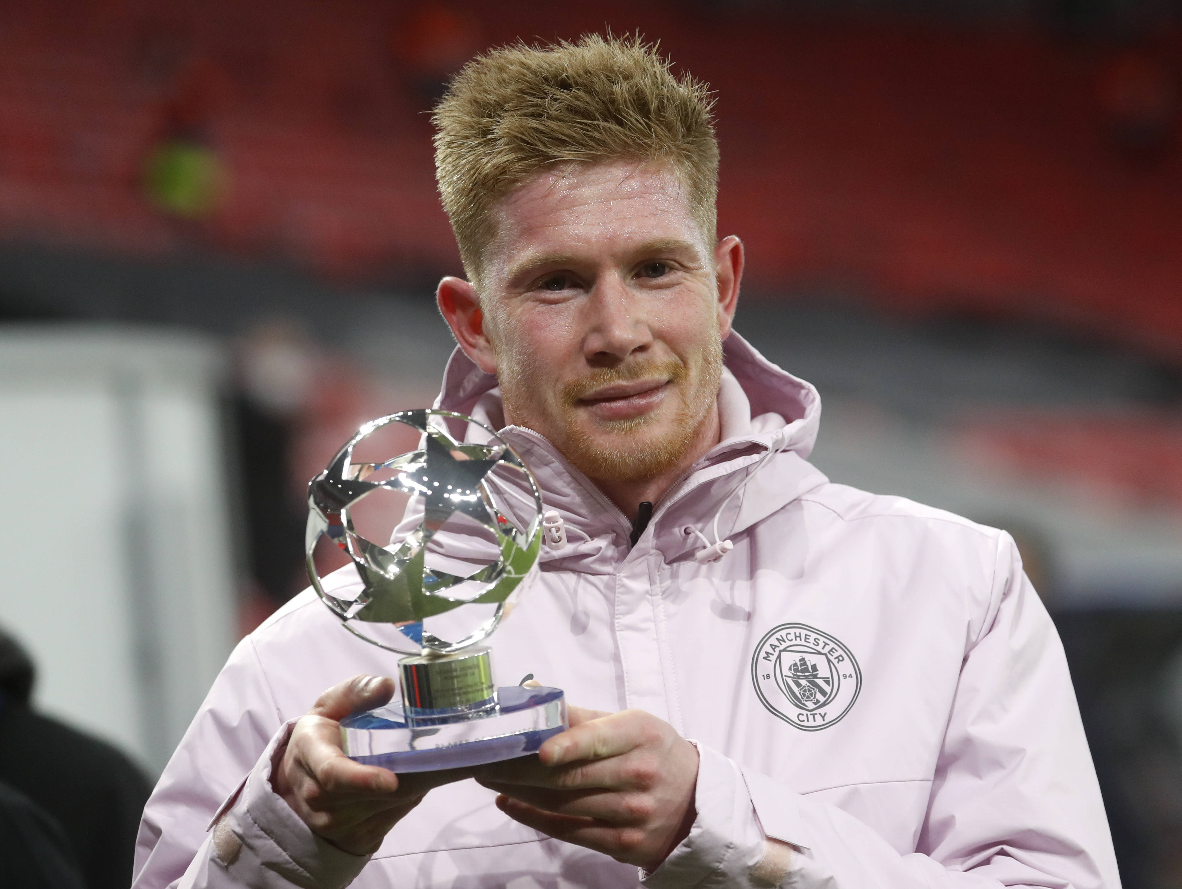 22岁巴西大中锋13场11球异军突起，安帅获完美拼图（22岁巴西高中锋13战11球强势崛起，安帅迎来阵容完美拼图）