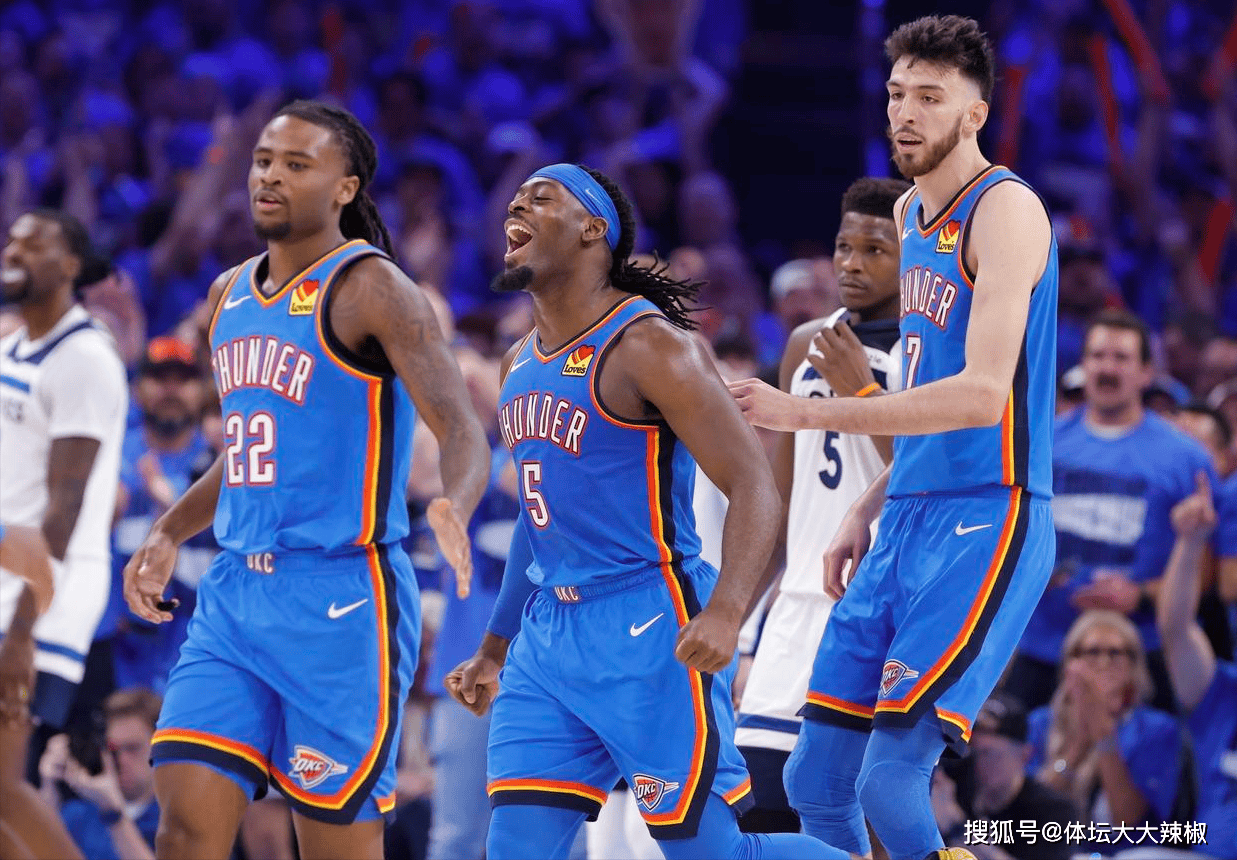 冲击力十足！张博源15中6得18分9板2助 三分4中1（表现抢眼！张博源15投6中砍下18分9板2助，三分4投1中）