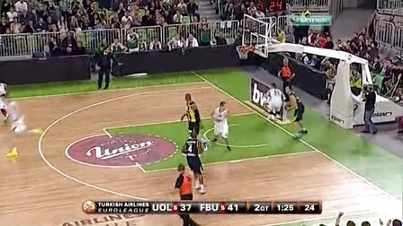 詹姆斯谈连败：我们今天防守没跟上，希望尽快找回赢球状态（詹姆斯谈连败：防守未到位，盼尽快重回胜轨）