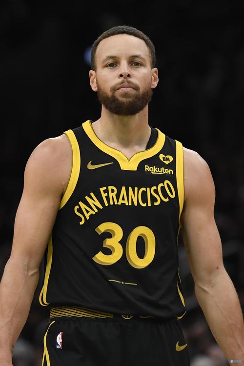 罗马诺：国米冬窗和夏窗的引援重点将是后卫和门将（罗马诺：国米冬夏转会窗口将主攻后卫与门将）