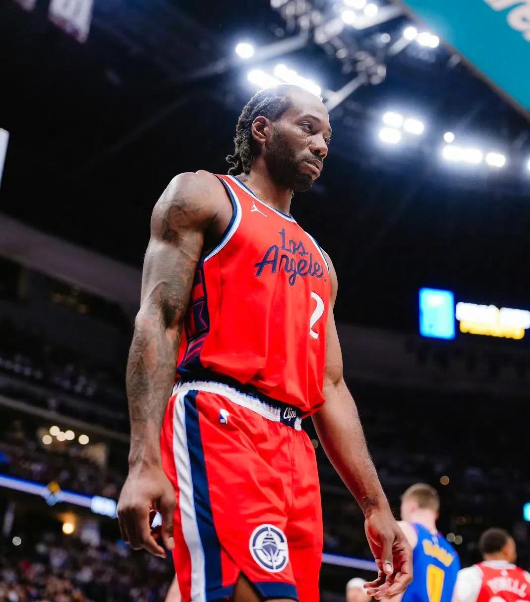 法甲半场：舍瓦利耶神扑，萨利苏进球被吹，巴黎0-0摩纳哥（法甲上半场：舍瓦利耶神勇救险，萨利苏破门被吹，巴黎0-0摩纳哥）