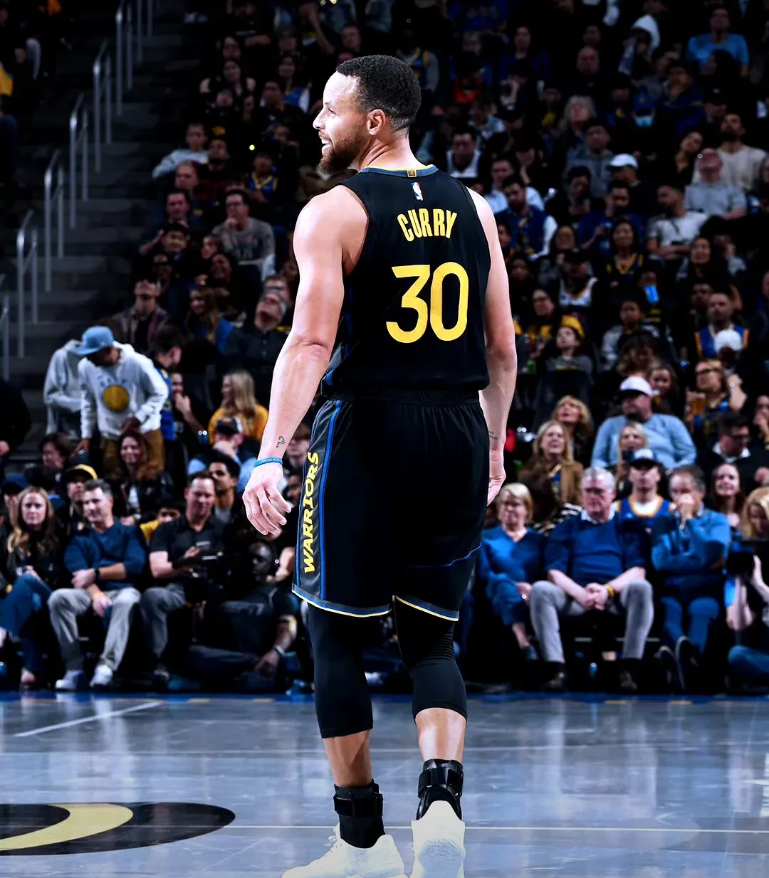 FIFPro最佳阵入围次数榜：梅西17次居首，姆巴佩6次进入前十（FIFPro最佳阵容入围次数排行榜：梅西以17次领跑，姆巴佩6次跻身前十）