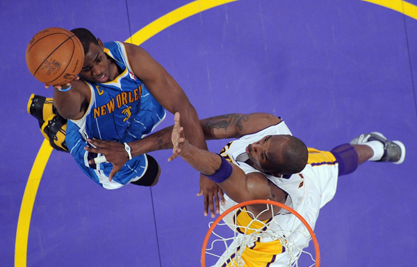 篮球湖人替补锋线表现抢眼（湖人替补锋线发挥出色）