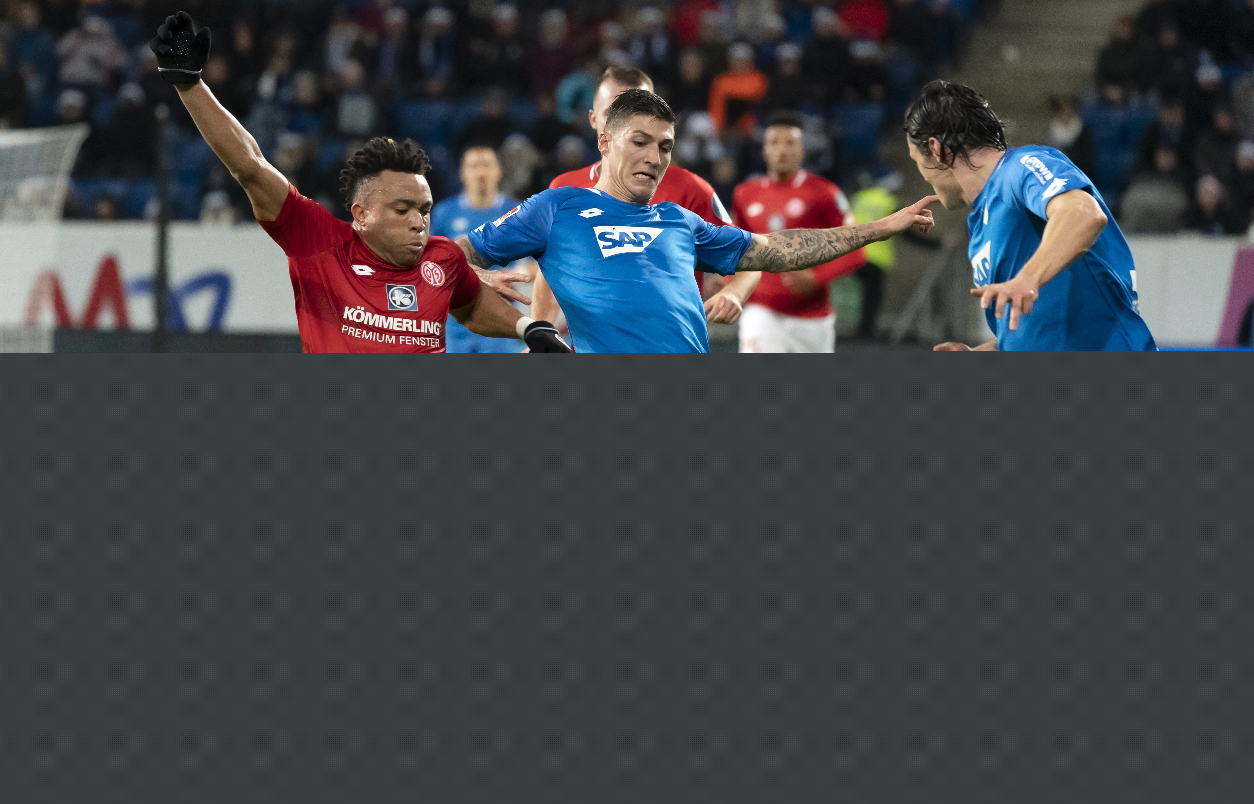 马内：我从未见过像菲尔米诺这样的球员，他太出色了（马内盛赞菲尔米诺：前所未见的球员，太出色了）