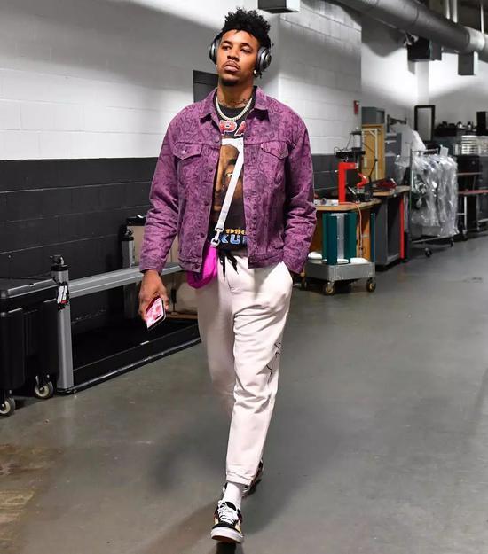 记者：马赛队长巴列尔迪想代表阿根廷踢世界杯，不考虑去沙特（记者称马赛队长巴列尔迪渴望为阿根廷征战世界杯，暂不考虑前往沙特）